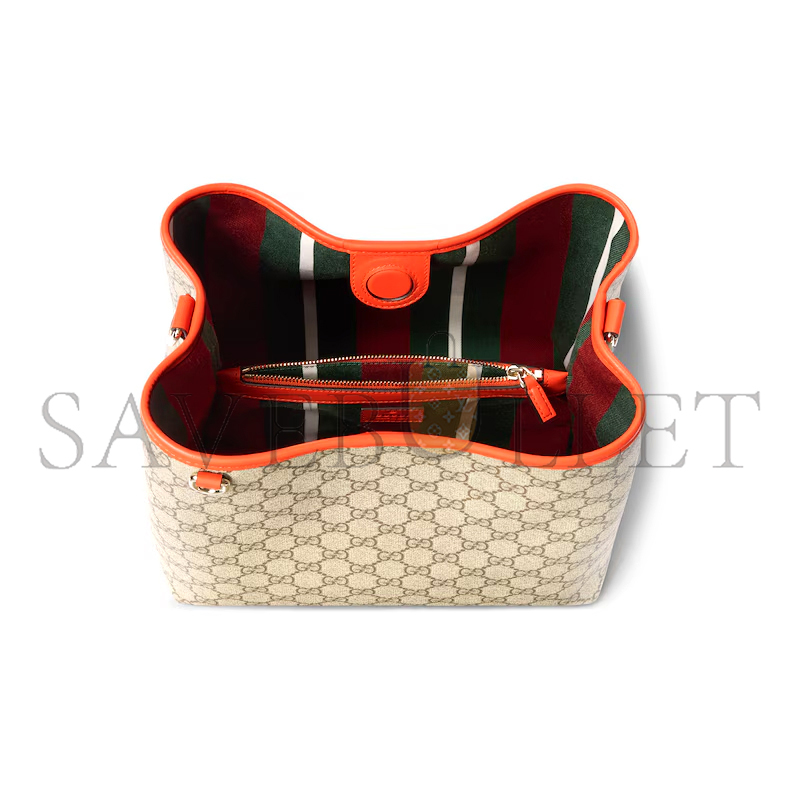 GUCCI GG EMBLEM MEDIUM BUCKET BAG 815103 (25*25*15.5cm)